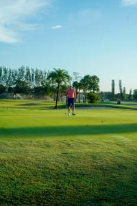 The Kappa Foundation of Delray Beach presents the Inaugural Larry Thomas Memorial Scholarship Golf Tournament.